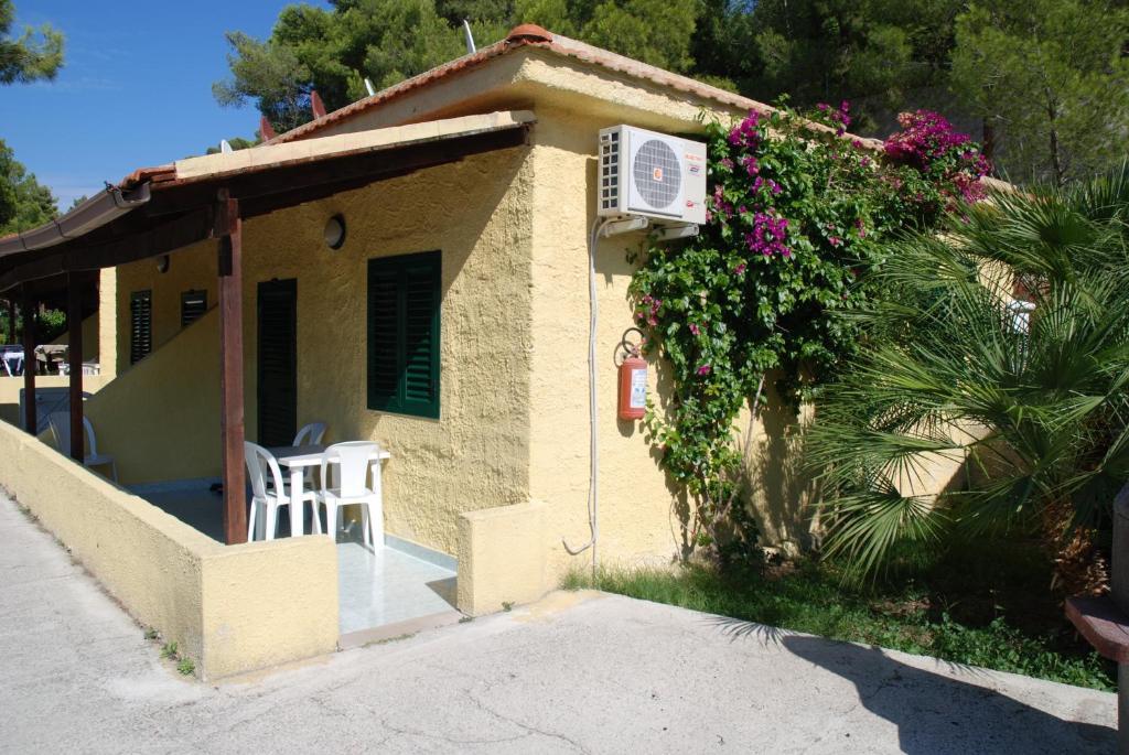 Villaggio Club Baia di Paradiso Vieste Ruang foto